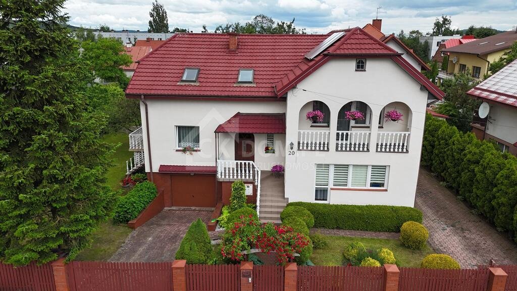 Przestronny dom 291 m² z kolektorami słonecznymi Kielce, Barwinek  291m2 Foto 1