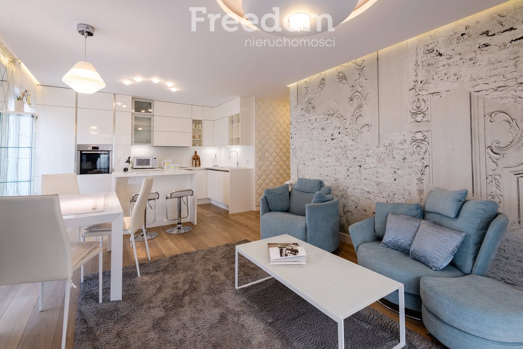 Mieszkanie dwupokojowe na sprzedaż Iława, Konstytucji 3 Maja  60m2 Foto 1