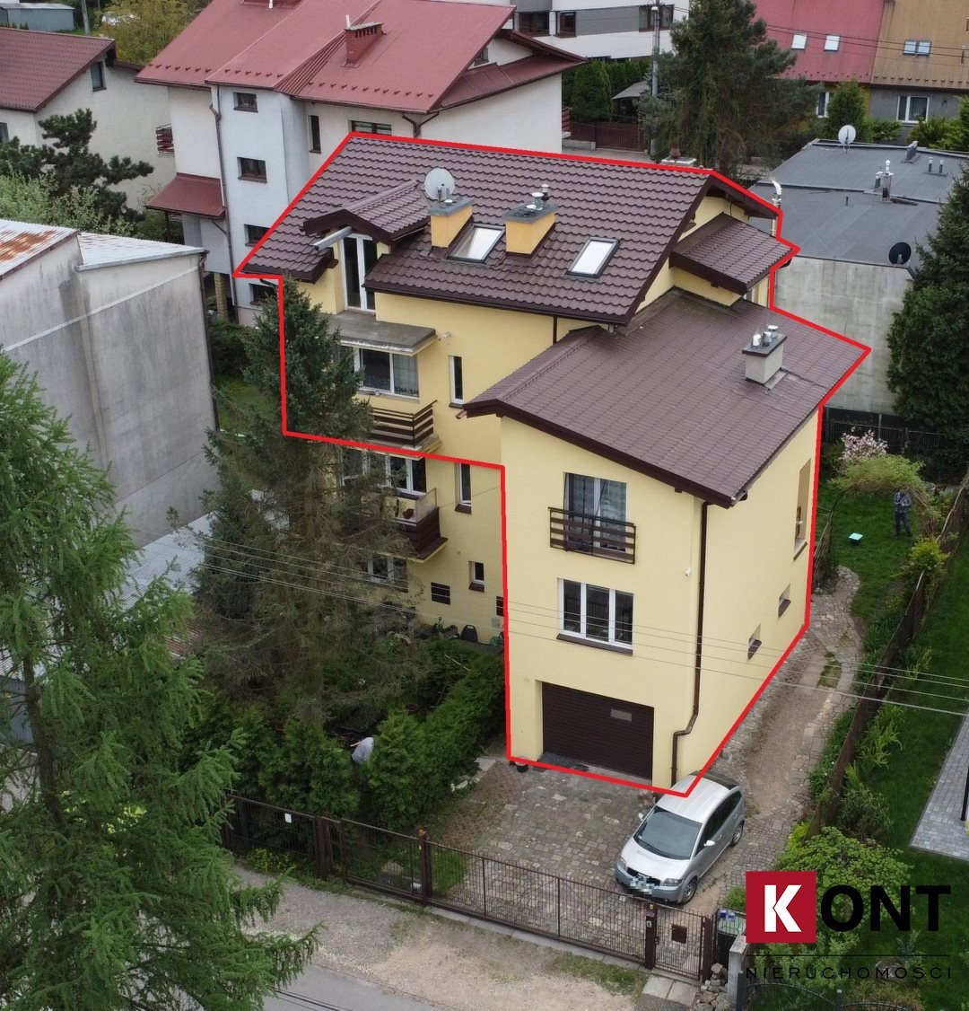 Dom z trzema niezależnymi mieszkaniami i garażem w Krakowie Kraków, Bieżanów-Prokocim, Bieżanów, Hoyera  237m2 Foto 1