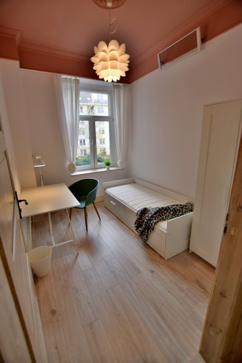 Do sprzedania przestronne 10-pok. mieszkanie 181 m² we Wrocławiu Wrocław  181m2 Foto 1