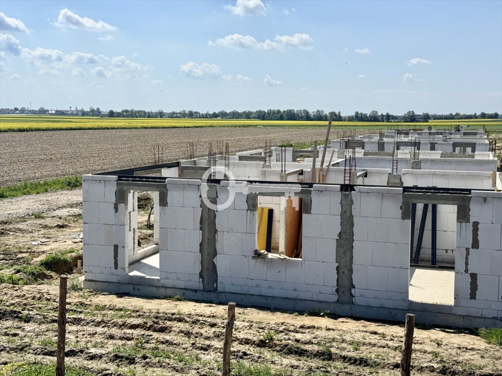 Sprzedam nowoczesny dom 132 m² z garażem i ogrodem w Oleśnicy Oleśnica, Bursztynowa  132m2 Foto 1