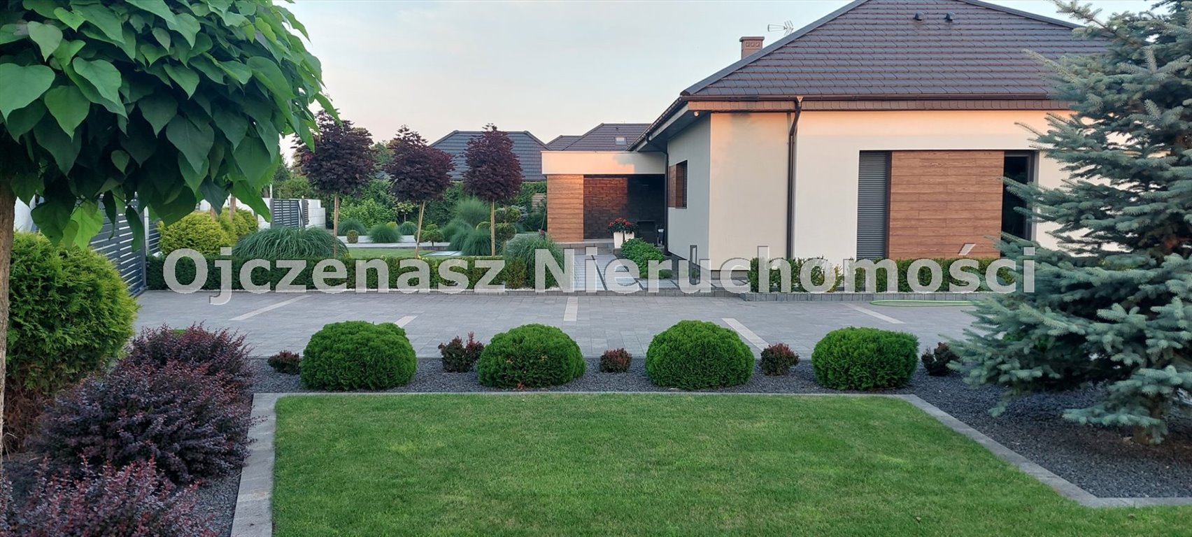 Nowoczesny dom 250 m² z garażem i ogrodem w Brzozie Brzoza  250m2 Foto 1