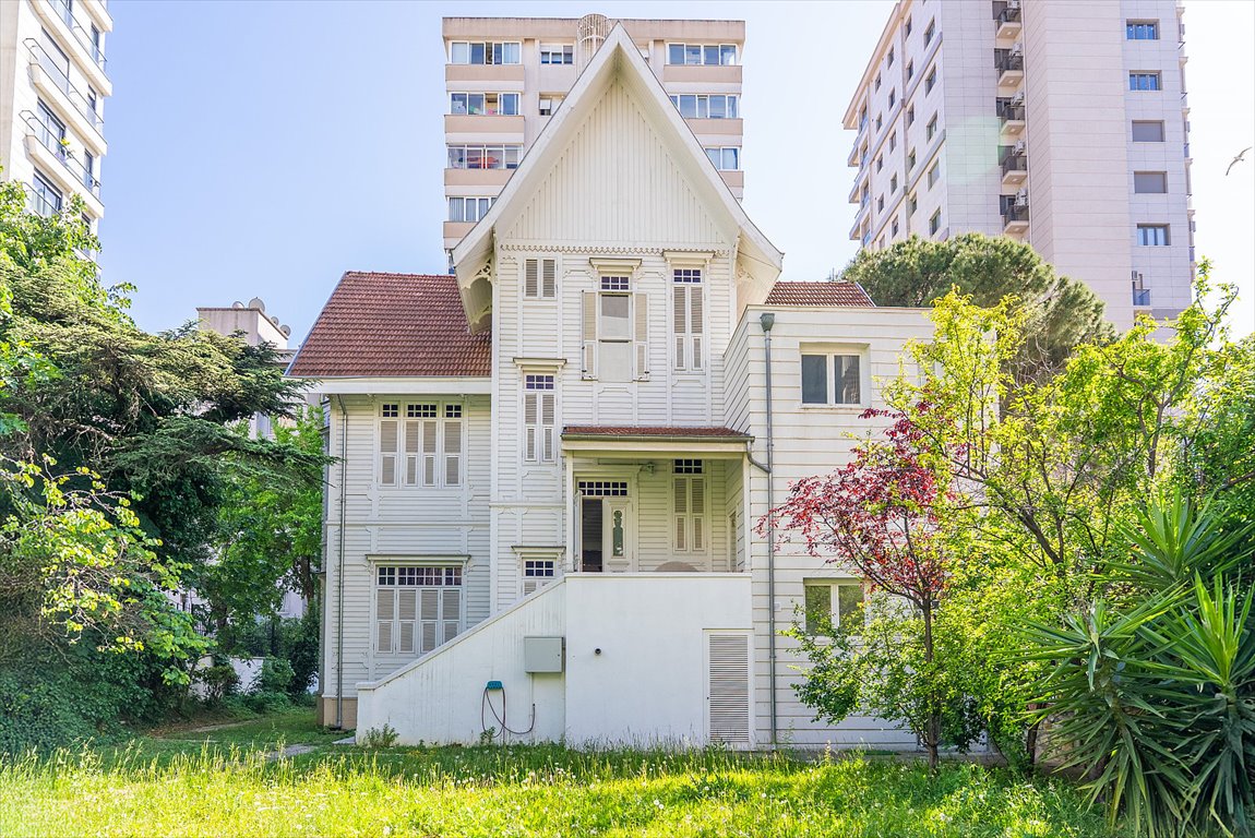 Przestronny dom z ogrodem, 7 sypialni, blisko komunikacji Turcja, Göztepe, Göztepe, Kadıköy, Stambuł  544m2 Foto 1