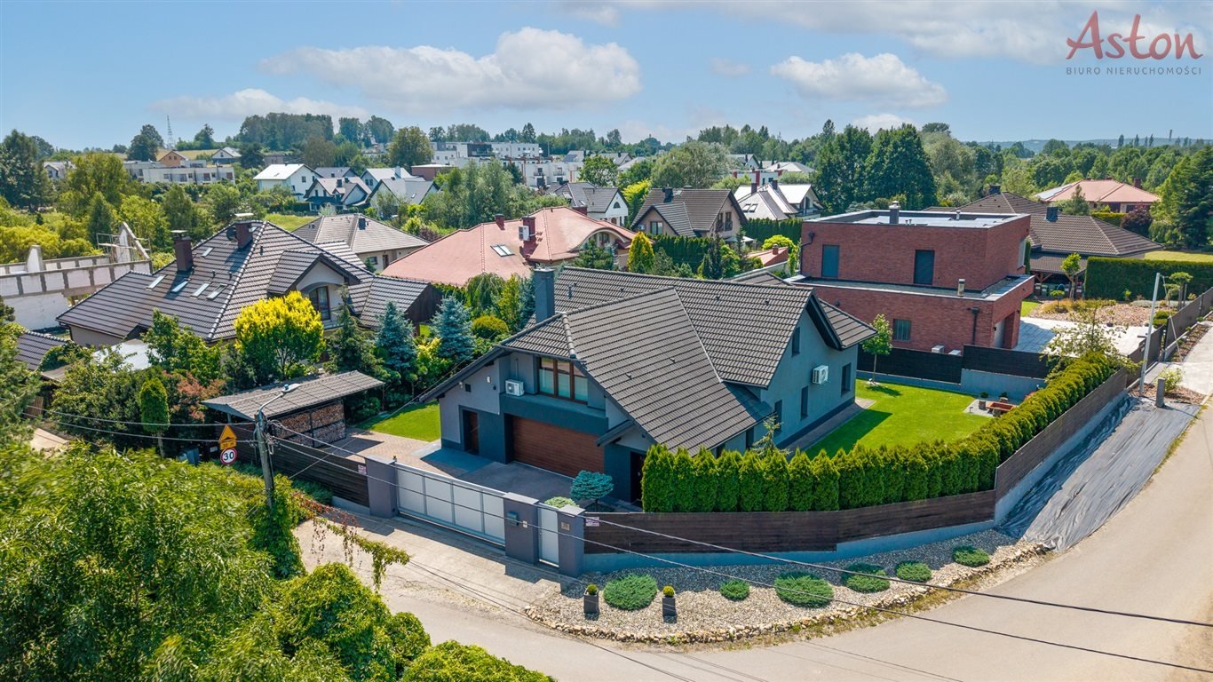 Ekskluzywny dom w Mikołowie z dużym salonem i ogrodem Mikołów  267m2 Foto 1