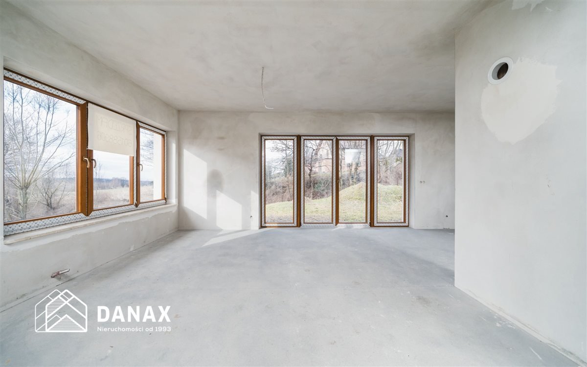 Funkcjonalny dom 5 pokoi z widokiem na góry w Mogilanach Mogilany  129m2 Foto 1