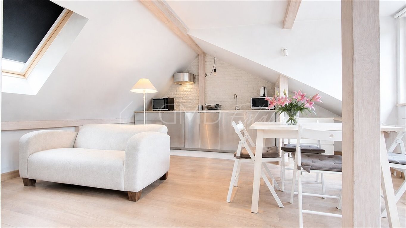 Kawalerka 40 m² w kamienicy - blisko Pola Mokotowskiego Warszawa, Ochota  40m2 Foto 1