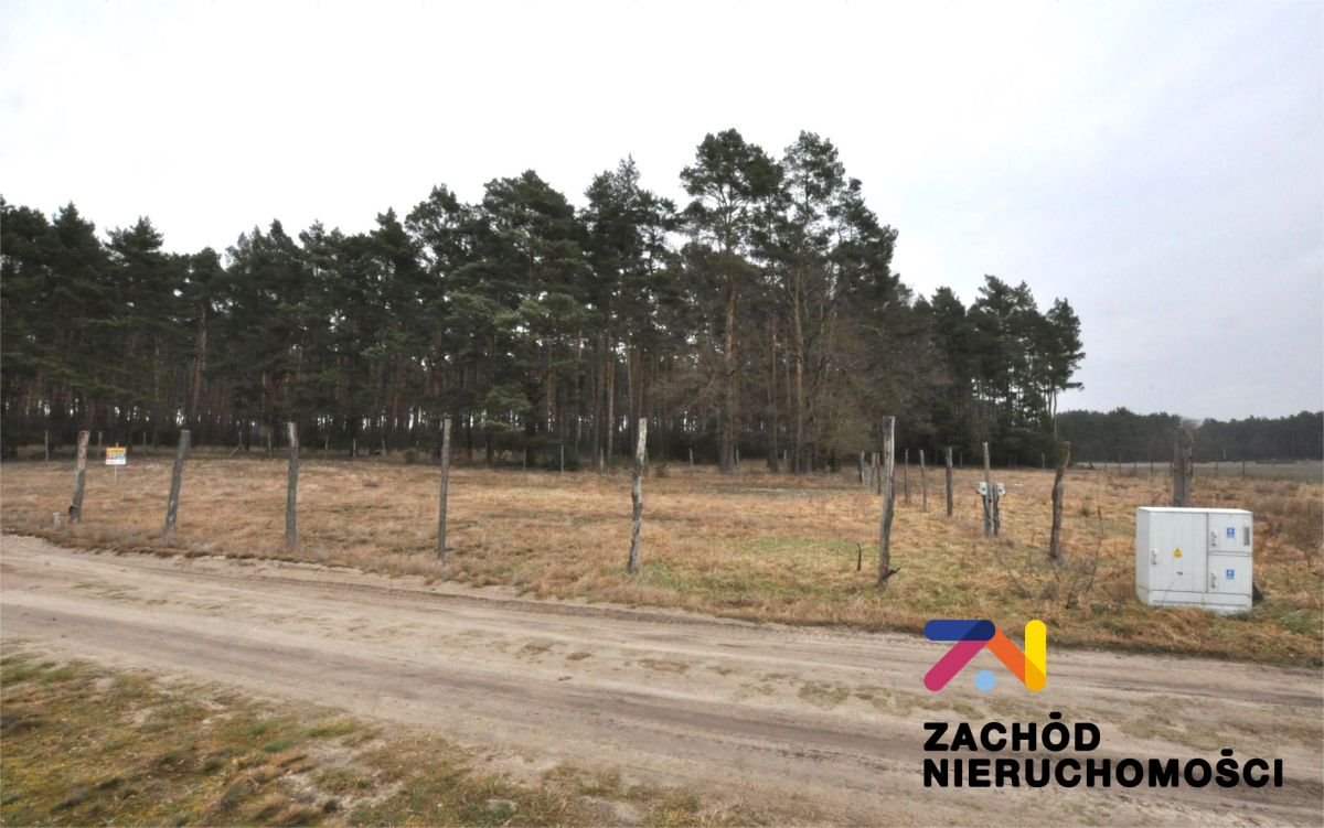 Działka 1600 m² z warunkami zabudowy i dostępem do lasu Bronków  1 600m2 Foto 1
