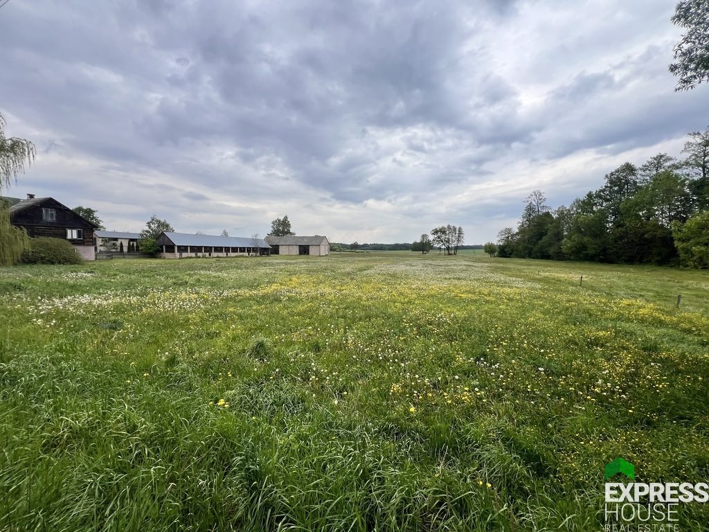 Urokliwy dom z potencjałem na dużej działce w Świrydach Świrydy  140m2 Foto 1