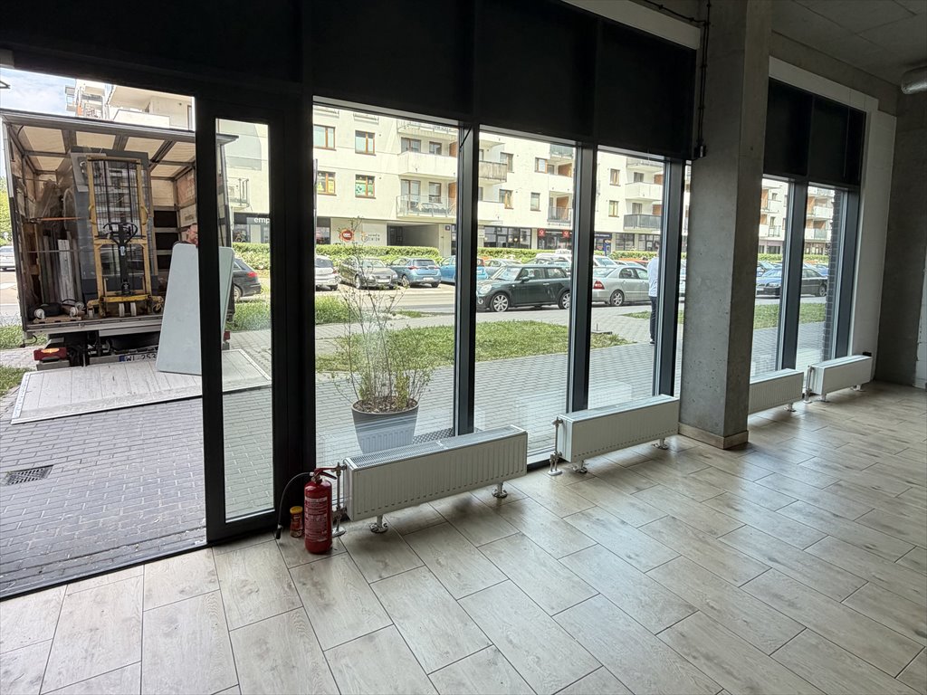 Zapraszam do wynajmu nowoczesnego lokalu 168 m² z witrynami i parkingiem Warszawa, Bemowo, Pełczyńskiego 5  168m2 Foto 1