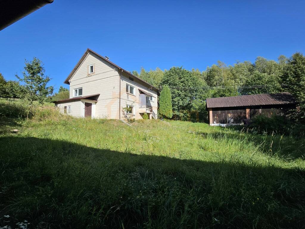 Polecam przestronny dom 160 m² na dużej działce 1,14 ha w Chmielniku Chmielnik  160m2 Foto 1
