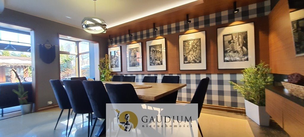 Dom z 3 niezależnymi mieszkaniami, ogród i altanka Tczew, Obrońców Tczewa  359m2 Foto 1