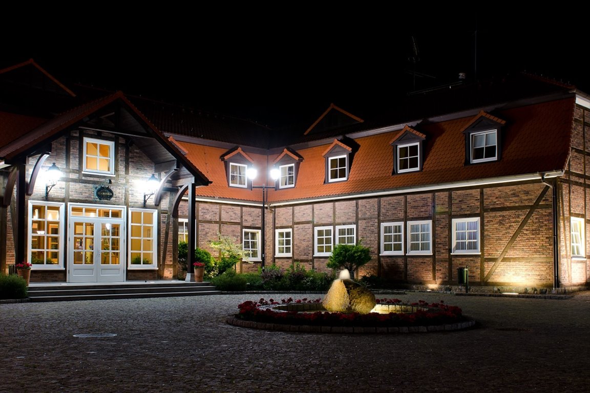 Lokal użytkowy na sprzedaż Budzyń, Budzyń, Leśn 32  1 615m2 Foto 1