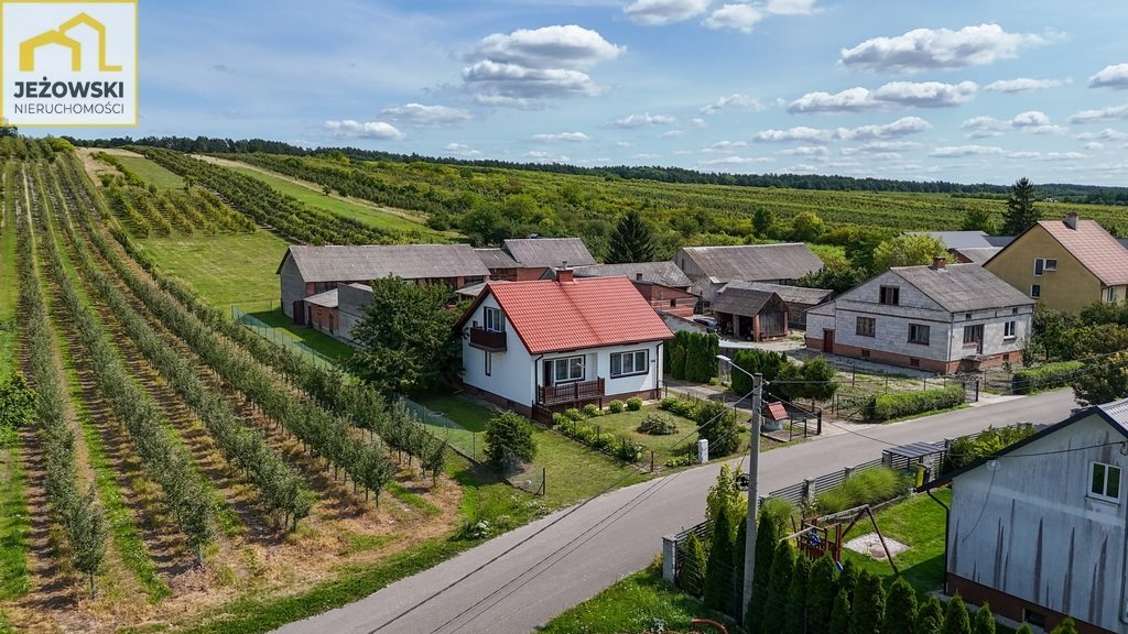 Dom z dużym zapleczem gospodarczym i 8111 m² gruntu Dobre  140m2 Foto 1