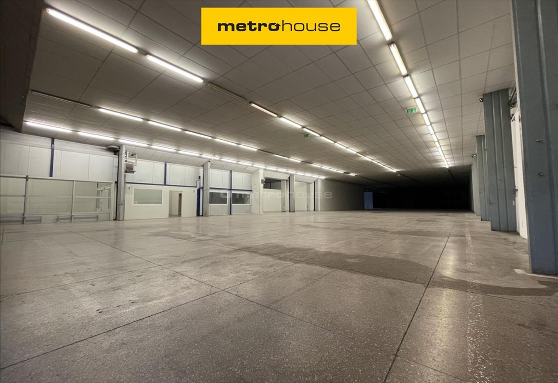 Polecam halę magazynową 2429 m² z biurem i parkingiem Toruń  2 429m2 Foto 1