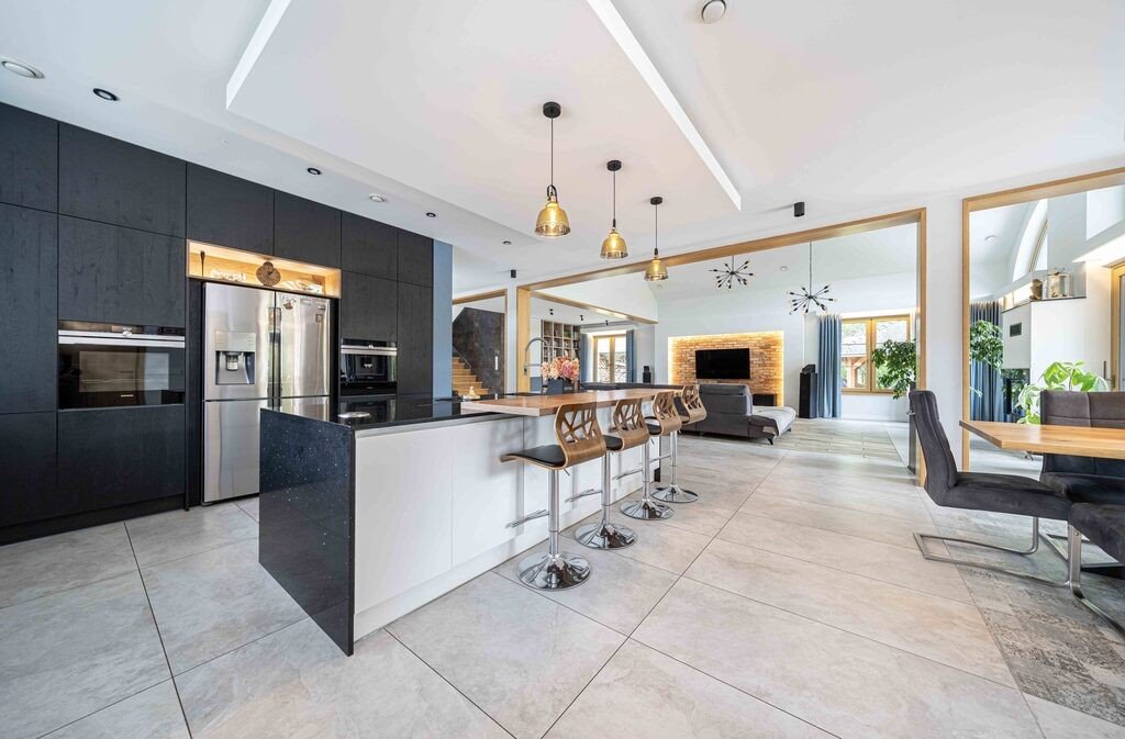 Polecam luksusową rezydencję 342 m² z basenem i Smart Home Łagówek, Trześniowska  342m2 Foto 1