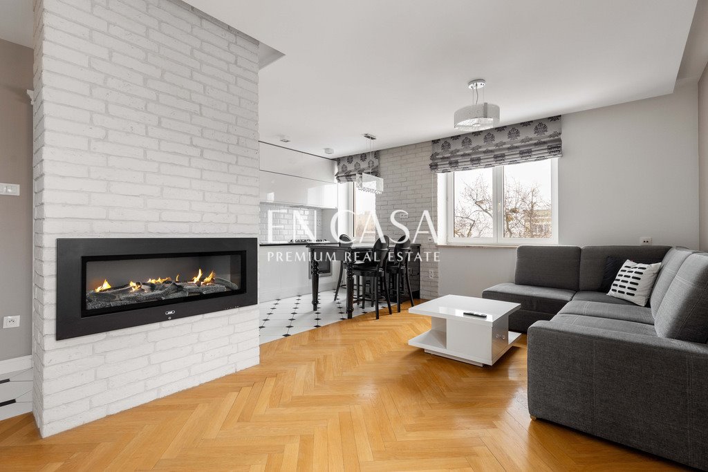 Przestronne 2-pokojowe mieszkanie na ostatnim piętrze w centrum Warszawy Warszawa, Śródmieście, Dzielna  47m2 Foto 1