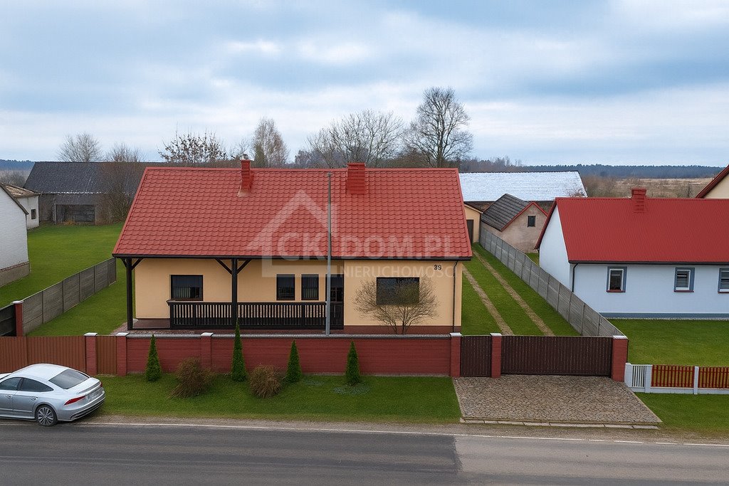 Przestronny dom z basenem na 2,5 ha w Rudkach Rudki  160m2 Foto 1