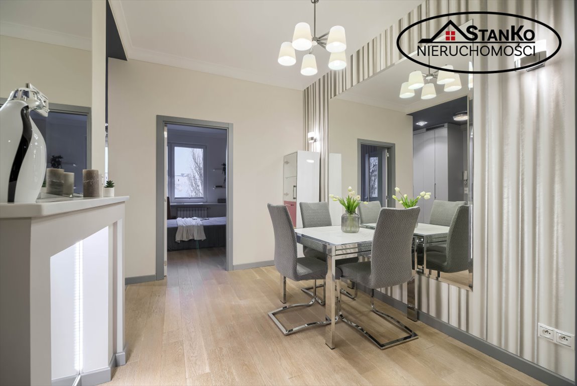 Zapraszam do luksusowego 48 m² apartamentu z widokiem w centrum Warszawy: Warszawa Śródmieście: Widok