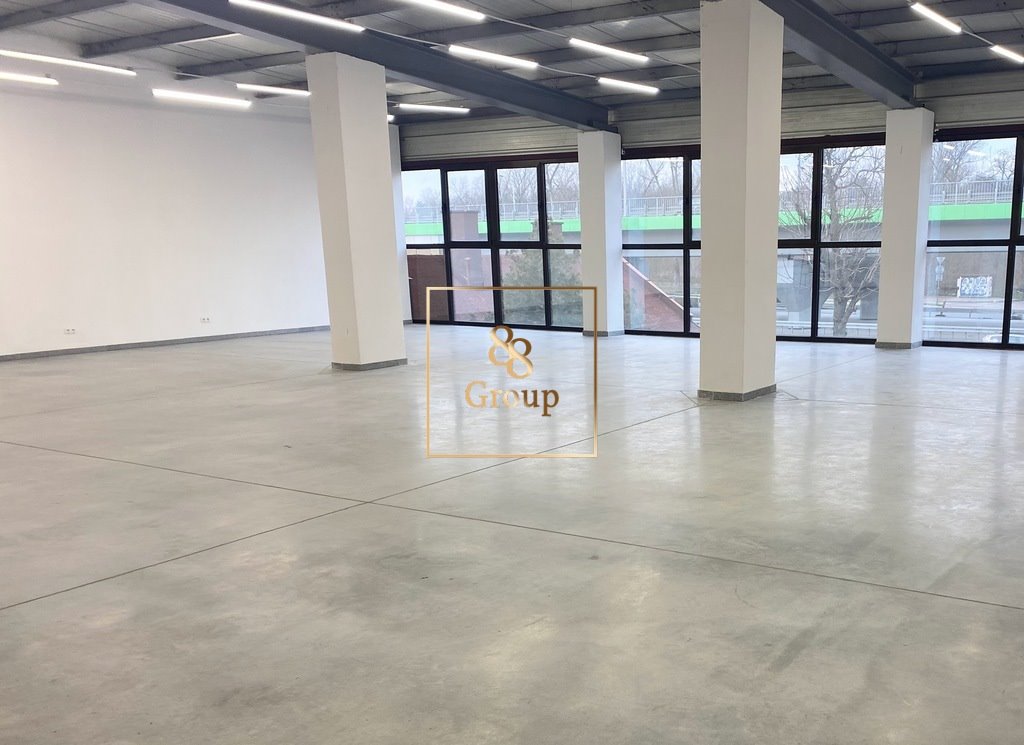 Duży lokal 670m2 z magazynem, monitoring, parking Warszawa, Wawer, Marysin Wawerski  670m2 Foto 1