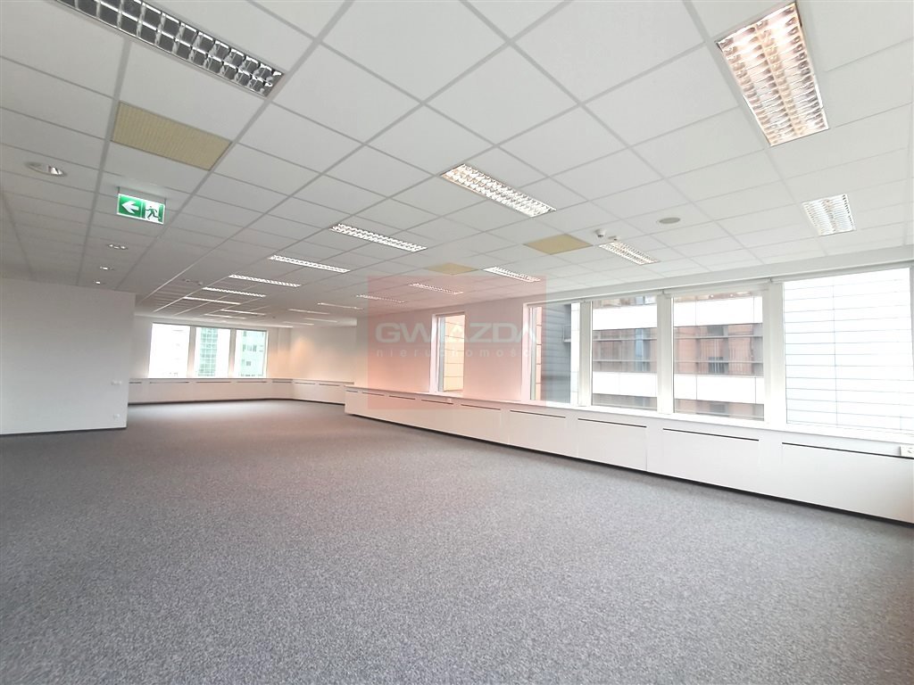 Nowoczesny lokal 1866 m2 na Ochocie z możliwością adaptacji Warszawa, Ochota  1 866m2 Foto 1