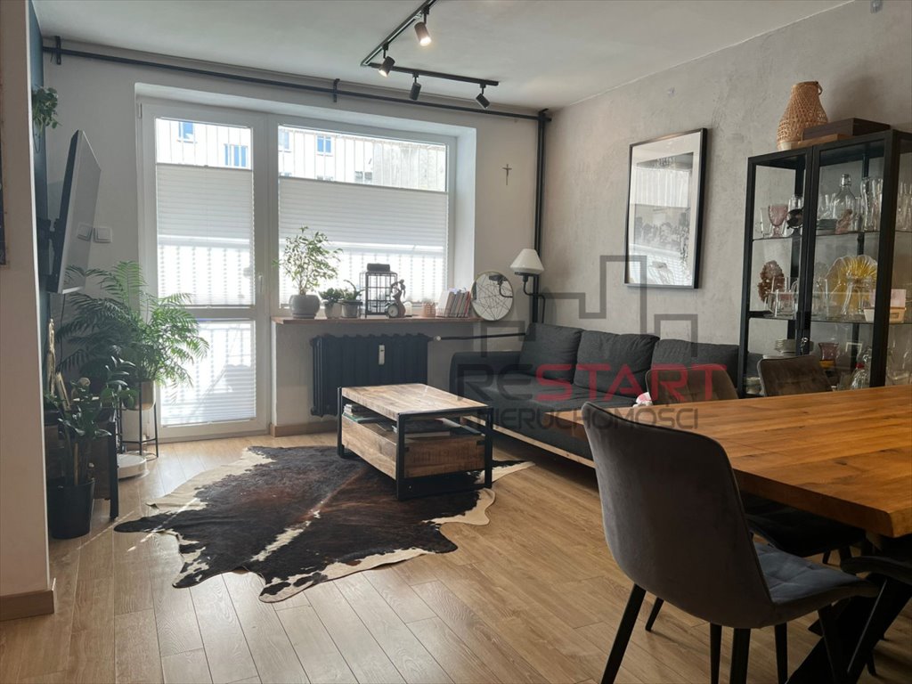 Mieszkanie dwupokojowe na sprzedaż Żyrardów  49m2 Foto 1