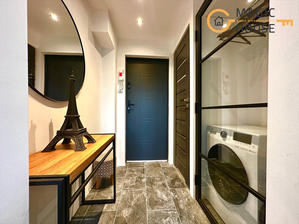 Atrakcyjna kawalerka po remoncie, umeblowana, gotowa do wprowadzenia Gdynia, Witomino, Polskiego Czerwonego Krzyża  18m2 Foto 1