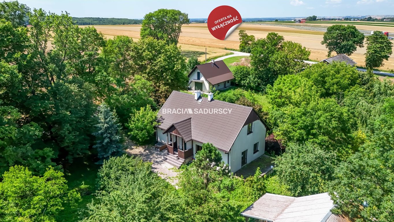 Urokliwy dom z winnicą i dużą działką, 170 m² Bukowska Wola  170m2 Foto 1