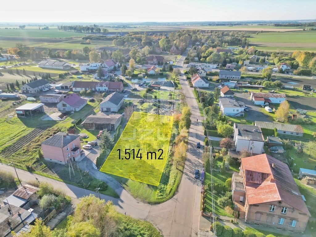 Działka budowlana 1514 m² w Miłoradzu z mediami i decyzją Miłoradz, Główna  1 514m2 Foto 1