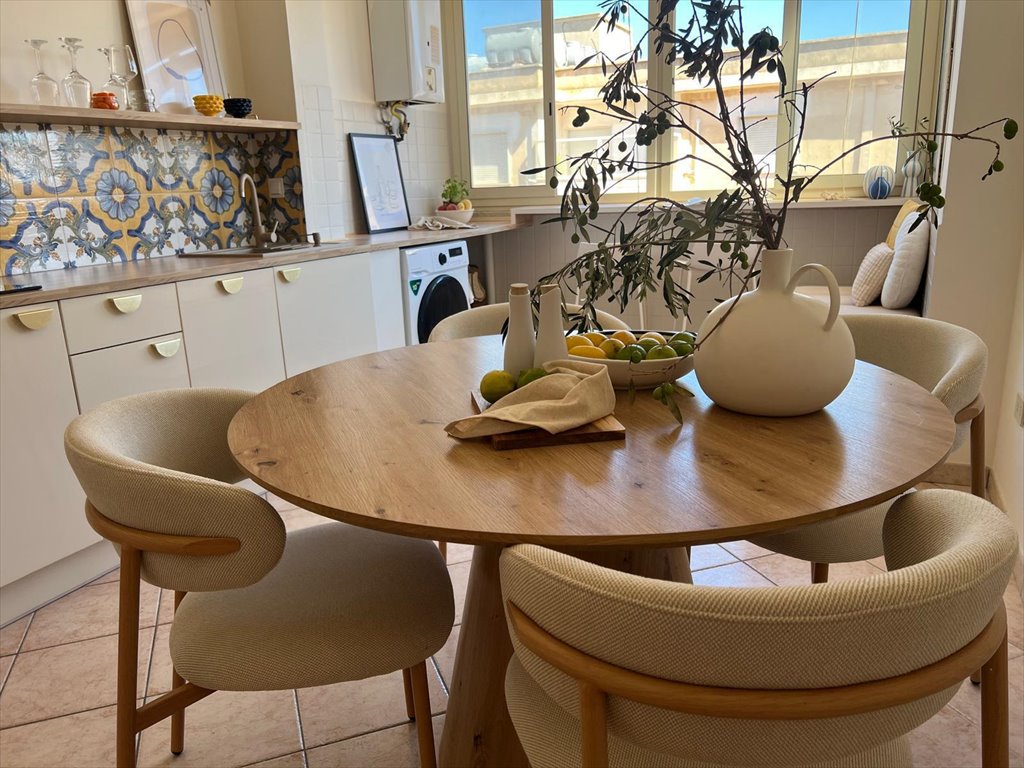 Mieszkanie czteropokojowe  na sprzedaż Włochy, Marsala, Giovani falcone  100m2 Foto 1