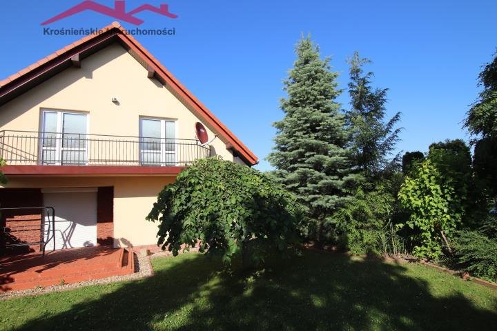 Na sprzedaż przestronny dom 135 m² z dużym ogrodem i tarasem Krosno  135m2 Foto 1