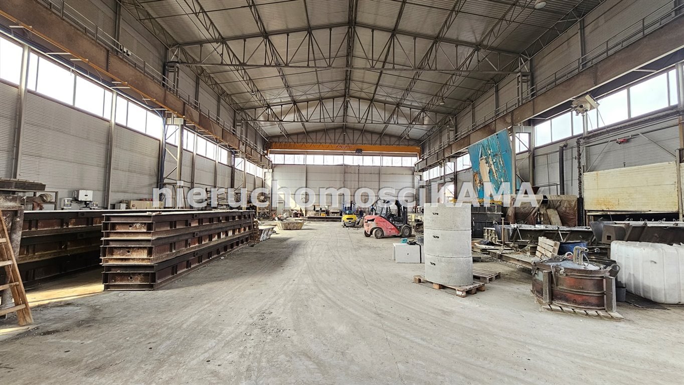 Polecam magazyn 2160 m² z suwnicami i biurami w Czechowicach Czechowice-Dziedzice  2 160m2 Foto 1