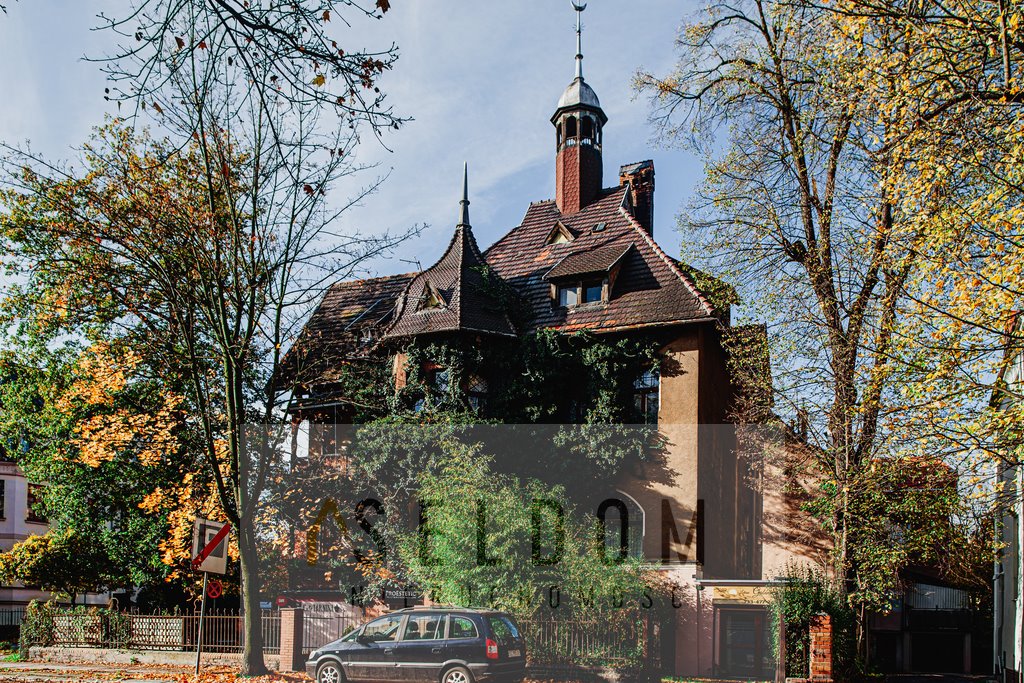 Dom na sprzedaż Legnica  500m2 Foto 1