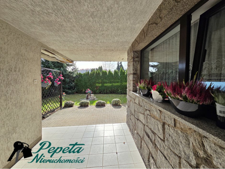 Swarzędz, dom z potencjałem, 193 m2, garaż, niezależne wejścia Swarzędz, Swarzędz, Nowa Wieś  193m2 Foto 1