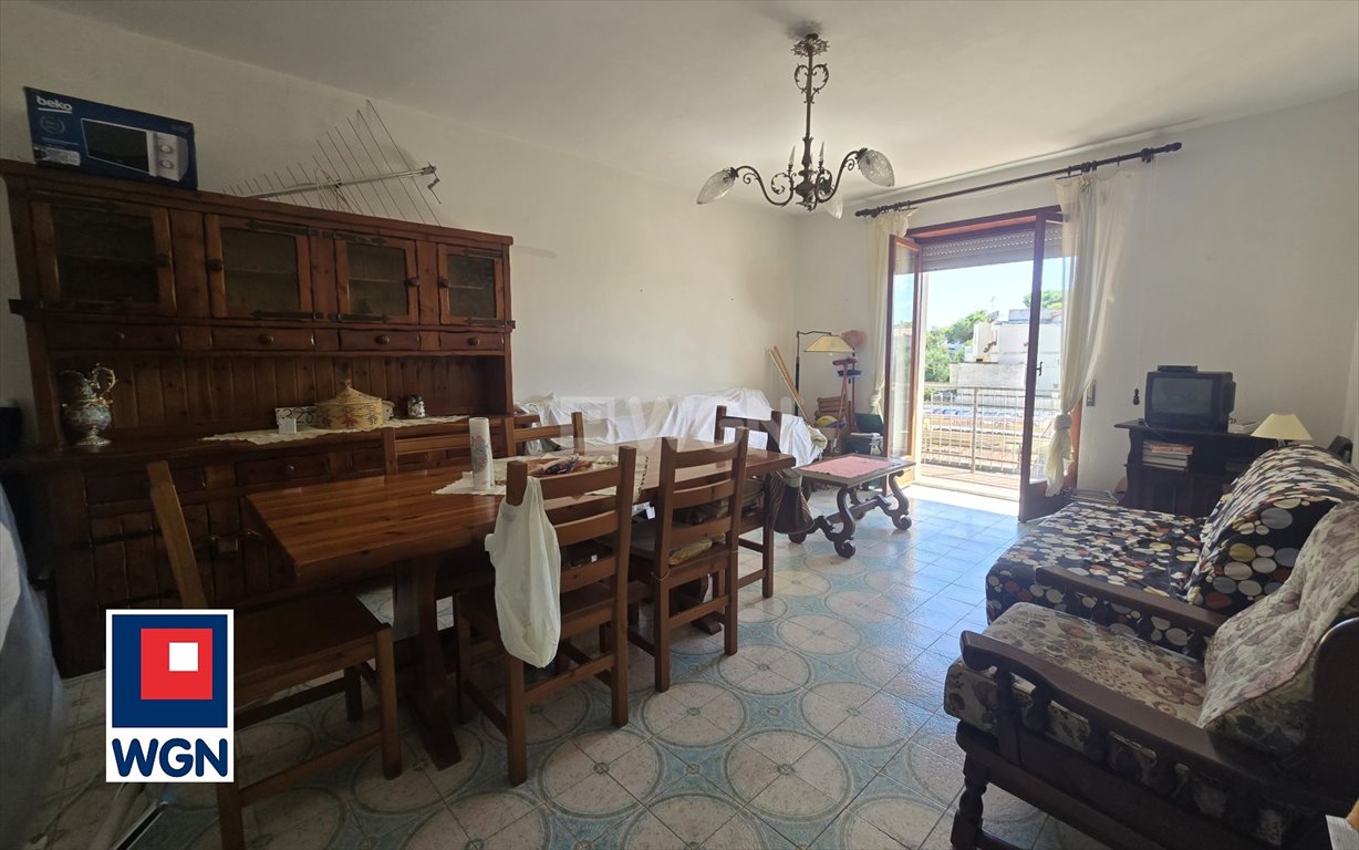 Mieszkanie trzypokojowe na sprzedaż Włochy, La Caletta  90m2 Foto 1