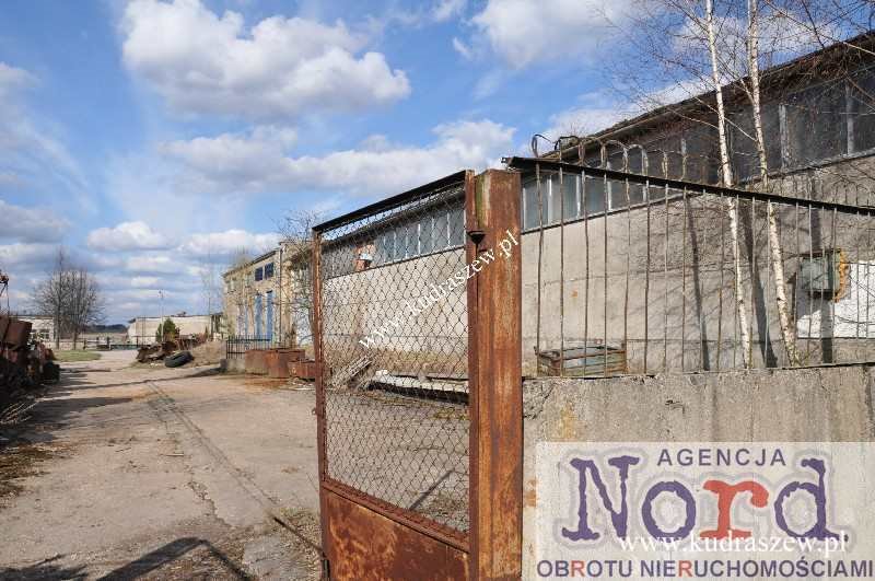 Hala produkcyjna 1000 m² z ogrodzonym terenem w Lipsku Lipsk  1 000m2 Foto 1