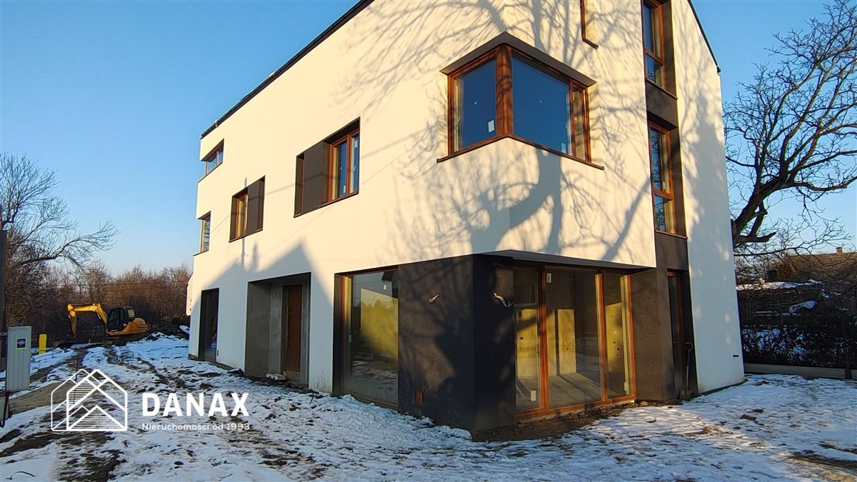 Zapraszam do obejrzenia nowoczesnego domu dwulokalowego 131 m² z ogrodem Kraków, Dębniki, Kobierzyn  132m2 Foto 1