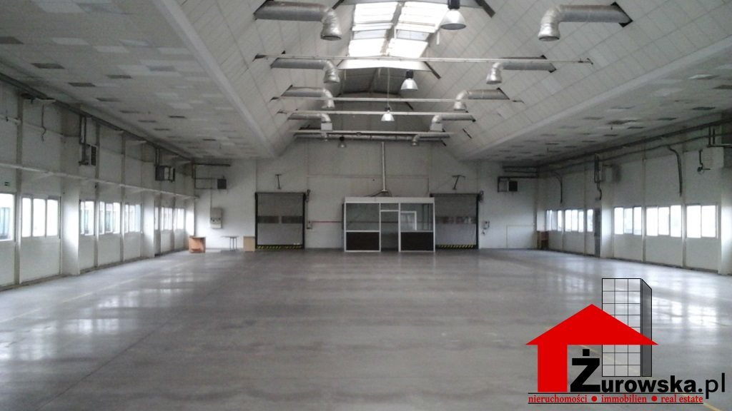 Nowoczesna hala magazynowo-produkcyjna 2470 m² z bocznicą Gliwice  2 470m2 Foto 1