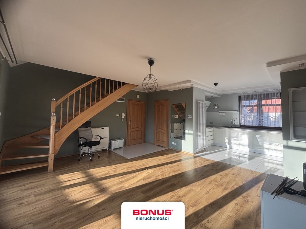 Mieszkanie czteropokojowe  na wynajem Bezrzecze, Górna  71m2 Foto 1