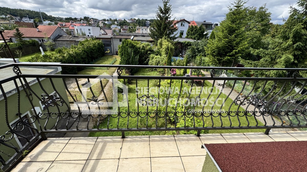 Przestronny lokal 97 m² z balkonem i piwnicą w Orłowie Gdynia, Orłowo  97m2 Foto 1