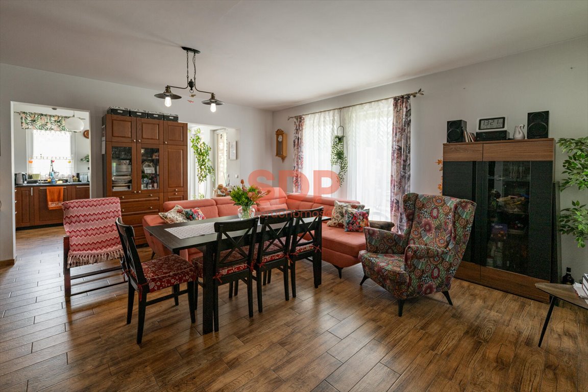 Przestronny dom 162 m2 z dużym ogrodem i garażem Chrząstawa Wielka, Tulipanowa  163m2 Foto 1