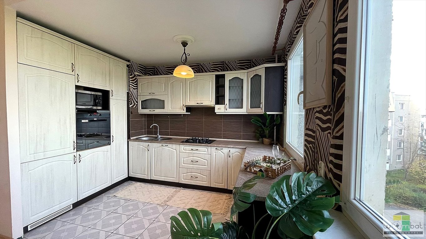 Mieszkanie trzypokojowe na sprzedaż Świdnica  73m2 Foto 1