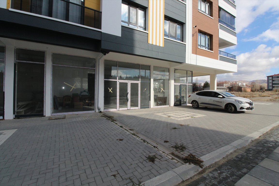 Lokal użytkowy na sprzedaż Turcja, Ankara, Bahçelievler, Gölbaşı, Ankara  400m2 Foto 1