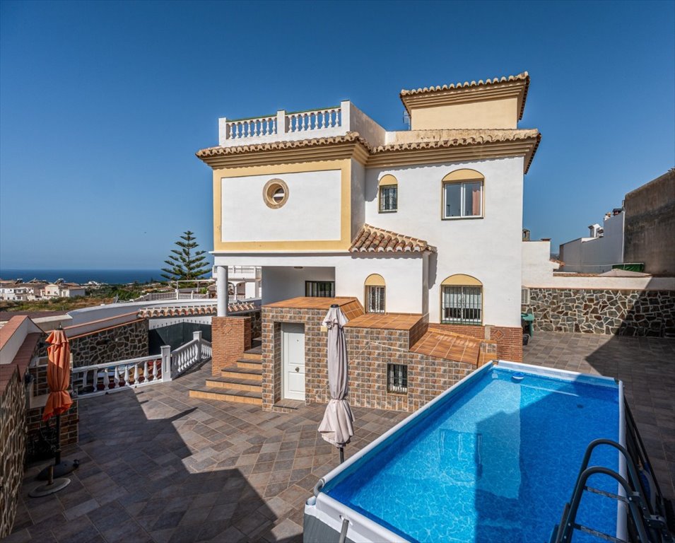 Dom na sprzedaż Hiszpania, Nerja  153m2 Foto 1