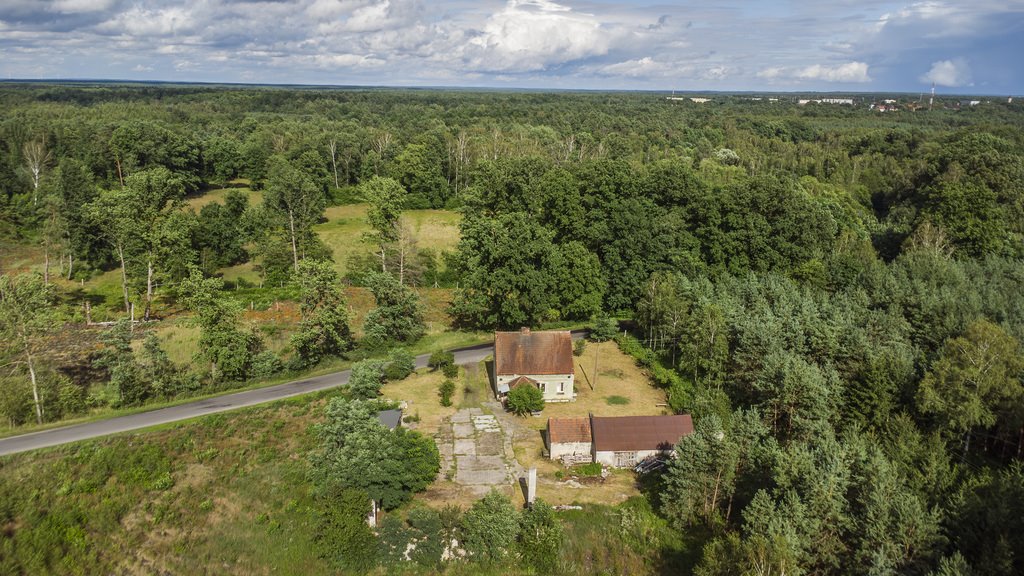 Las za oknem, spokój na co dzień – dom z potencjał Łozy  140m2 Foto 1