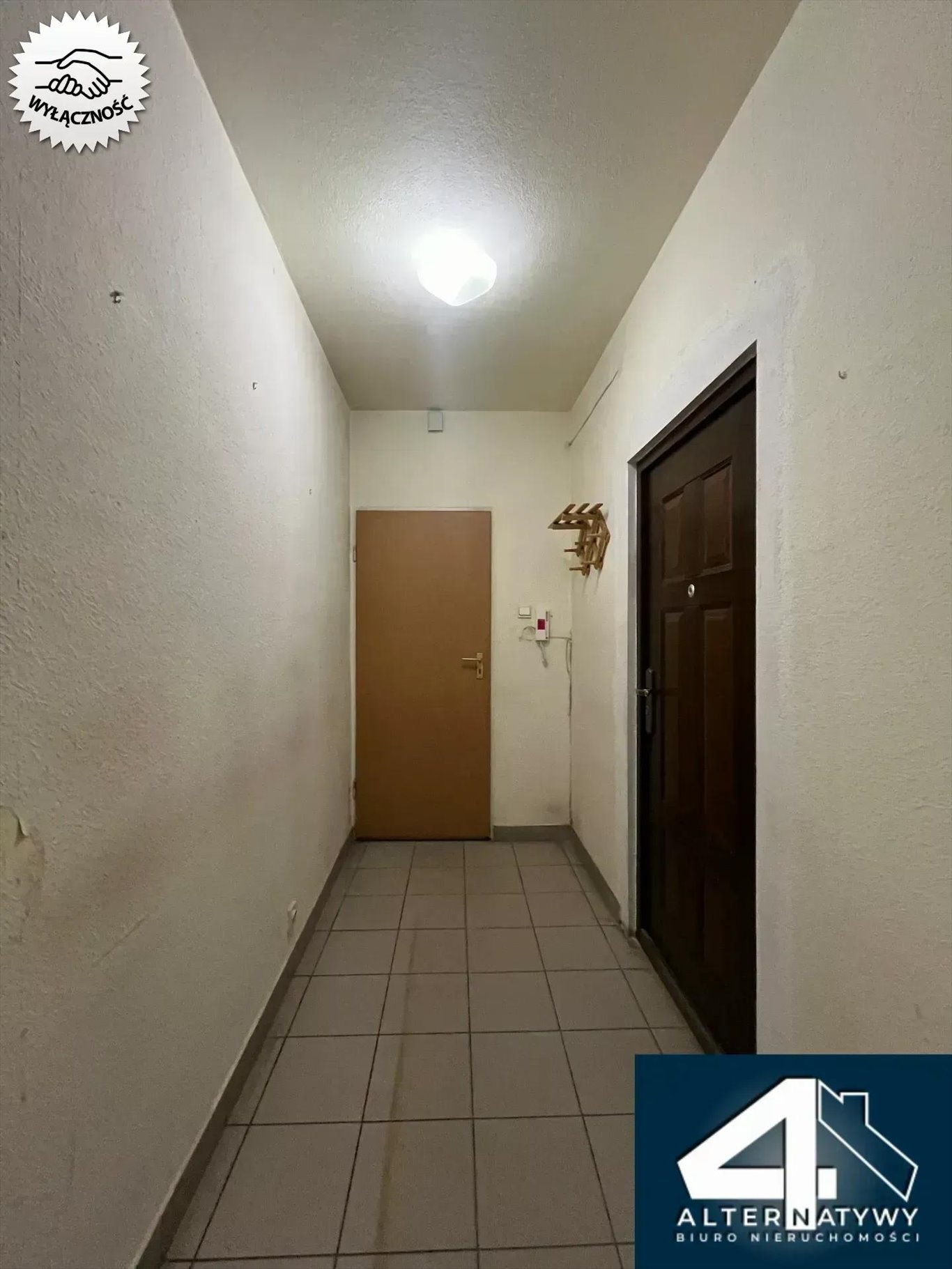 Lokal usługowy 34 m² w kamienicy z cegły, cisza i potencjał Kielce, Rynek 1  34m2 Foto 1