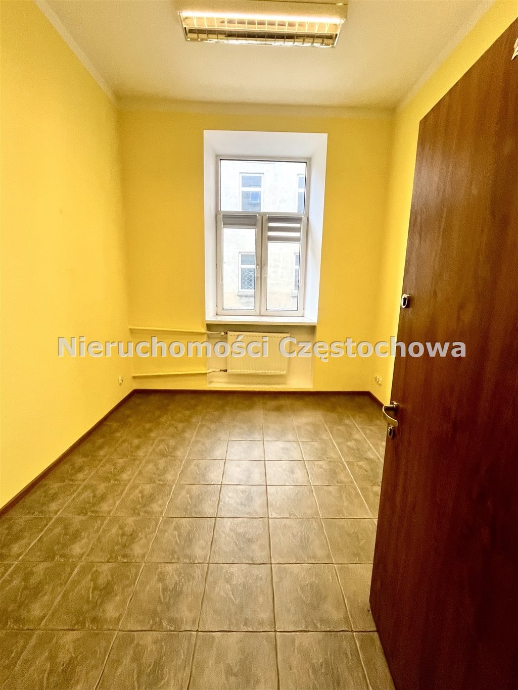 Lokal użytkowy na wynajem Częstochowa, Śródmieście  11m2 Foto 1