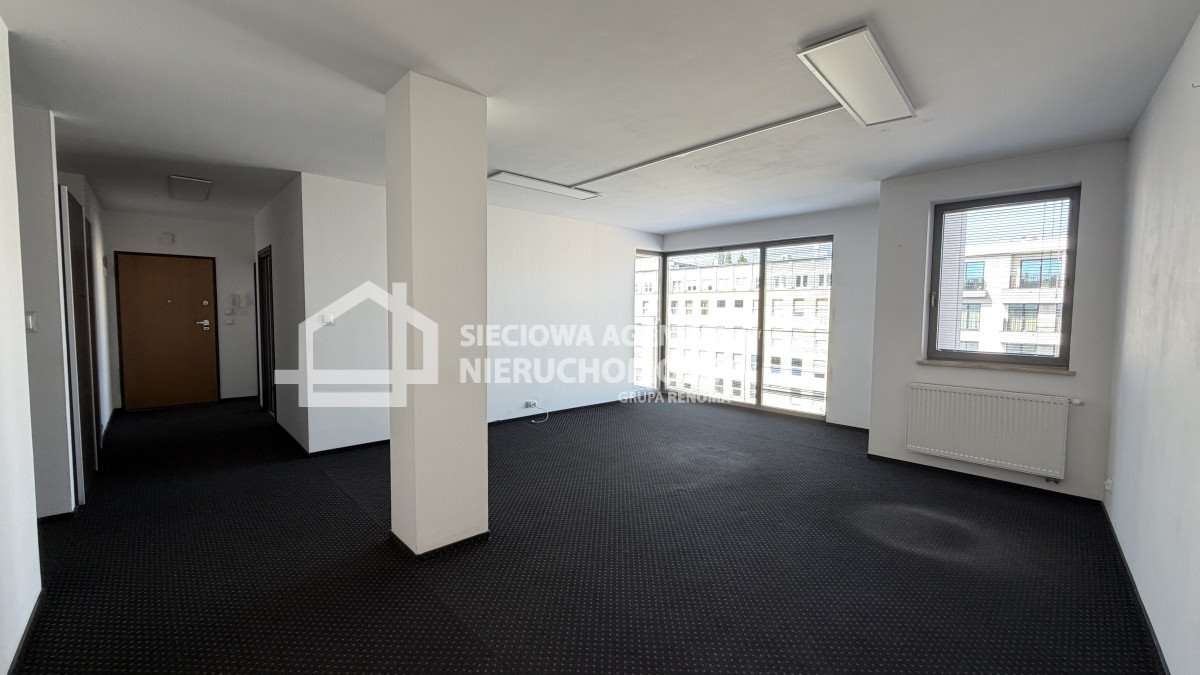 Lokal 88m2 z balkonem i miejscem parkingowym w centrum Gdyni Gdynia, Śródmieście  88m2 Foto 1
