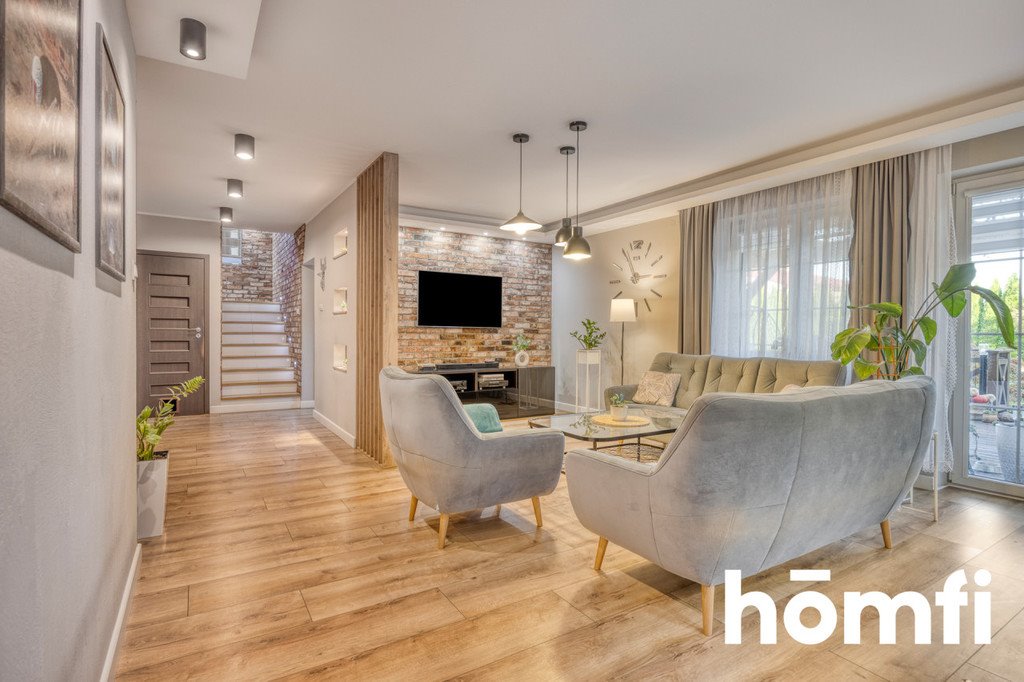 Przestronny dom 7 pokoi z pięknym ogrodem i garażem Trzebownisko  209m2 Foto 1