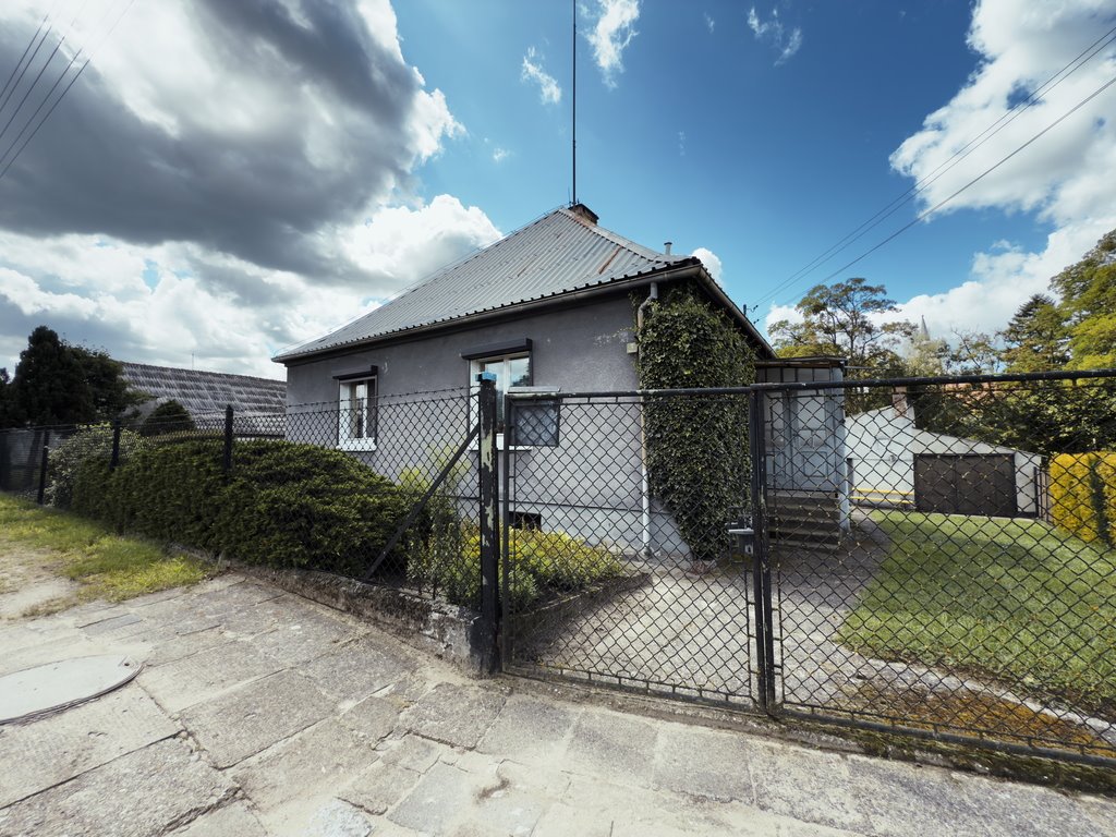 Urokliwy dom z dużą działką i garażem w Ostrorogu Ostroróg, Rzeczna  154m2 Foto 1