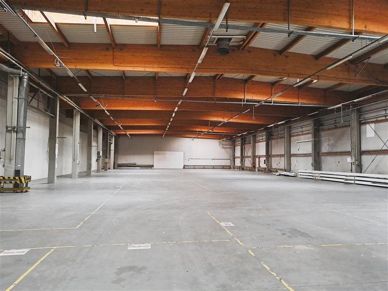 Hala magazynowa 1950 m² z wjazdem TIR, ochrona, biura Gdynia, Cisowa, Hutnicza  1 950m2 Foto 1